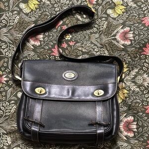 Gucci black messenger bag